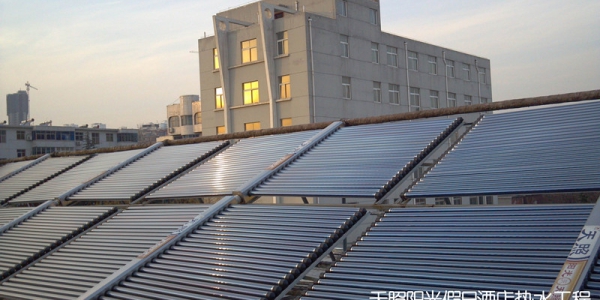 新安县阳光假日酒店热水工程